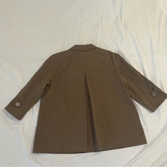 Michael Kors Light Weight
Large Sliver Buttons & Pockets fall autumn jacket Tan - Picture 8 of 8